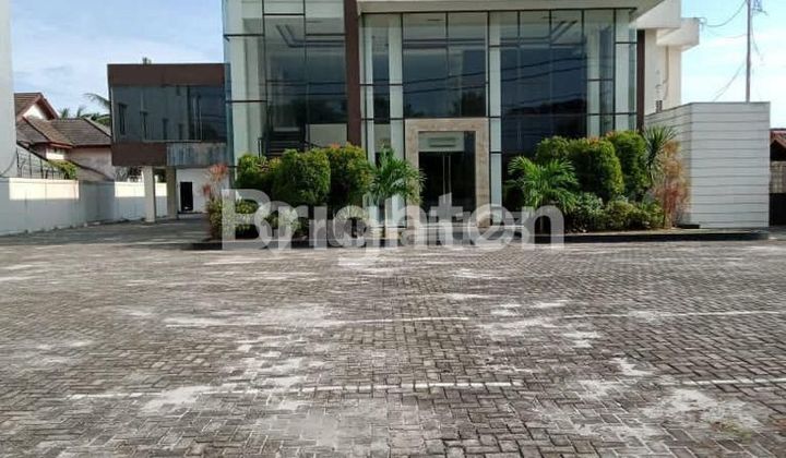 Office Building on Mulawarman Street Office Building on Mulawarman Street