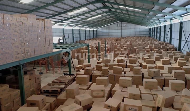 Batujajar Luas Gudang -/+ 3.600 m² Area Parkir Luas Batujajar Luas Gudang -/+ 3.600 m² Area Parkir Luas