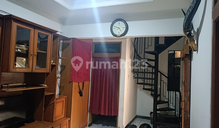 House &amp; Boarding near RSHS &amp; RS Advent Wing Sujadi Cipaganti near Cihampelas Walk 2