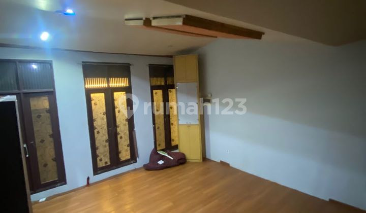 4-Story Shophouse in Pesanggrahan 2