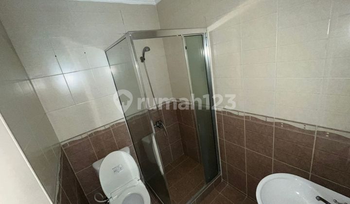 Apartemen Beverly Tower 3kt Unit Bgs By Brigitta 2