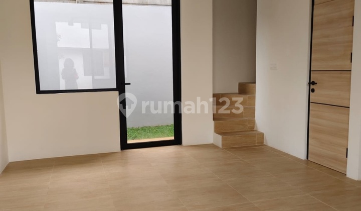 Rumah 2 Lantai Park Serpong 2
