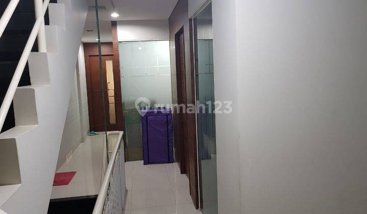 Dijual Ruko Eksklusif Lokasi Strategis 4-1/2 Lt Furnished 2