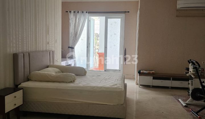 For Rent Residential House in Kemang 2 Floors 5 Bedrooms With Pool 2