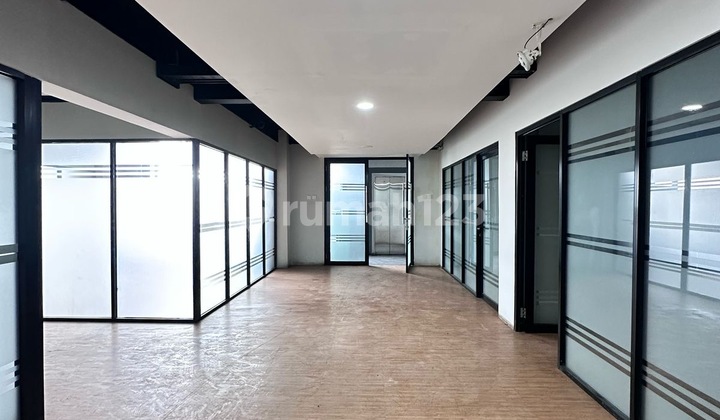 Dijual Ruang Usaha Bangunan Komersil PRIME AREA Contact 08197740xxxx 