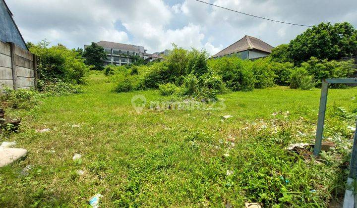 Land for sale at the Ngurah Rai Nusa Dua by pass suitable for a building or shophouse 1