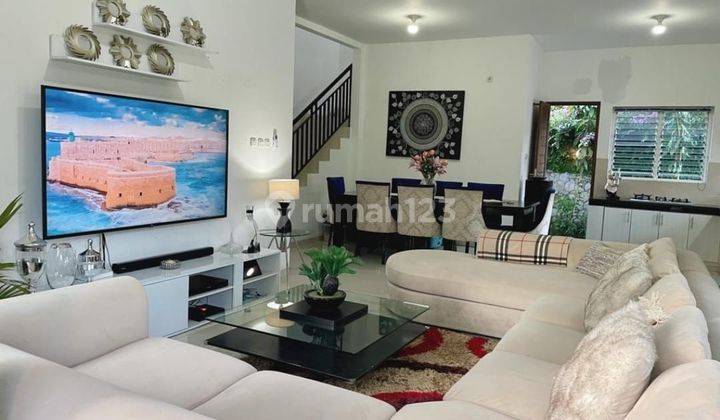 Umalas Villa Comfortable To Live In 1