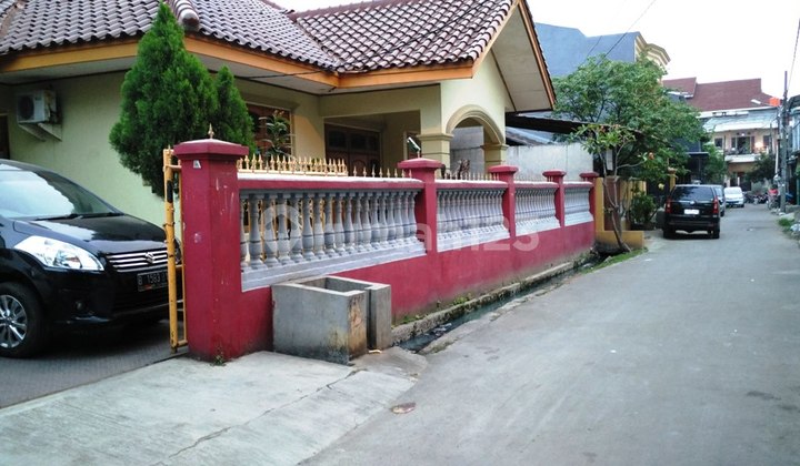Rumah Bagus Rapih Siap Huni di Cendrawasih, Kode 0041 Hos