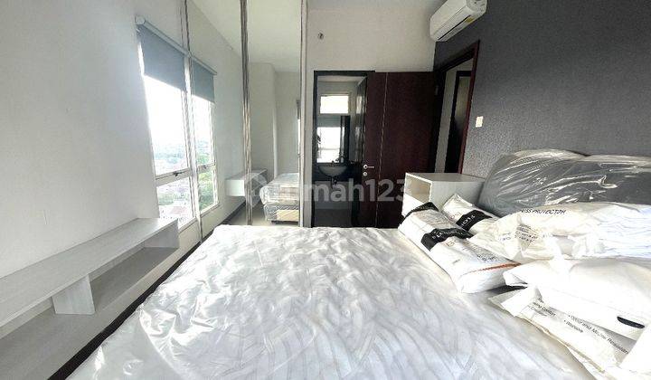 Apartemen semi furnished 2 BR, siap huni 0042 hos 2