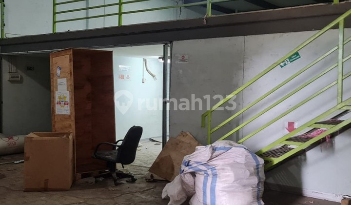 Ready-to-use warehouse, in a warehouse complex, easy access 0028.lin.