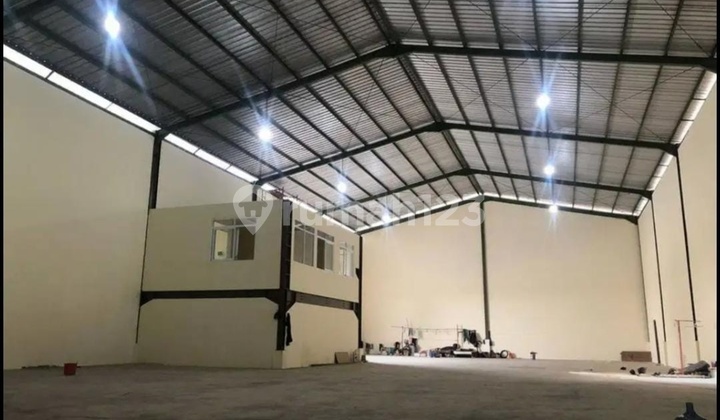 Gudang baru bagus 1600 m di Kapuk Kamal, Jakarta Barat (DEW)