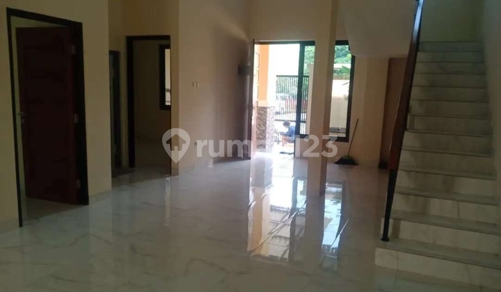 Rumah baru minimalis 2 lt di Taman Surya, Kalideres - Jakarta Barat 2