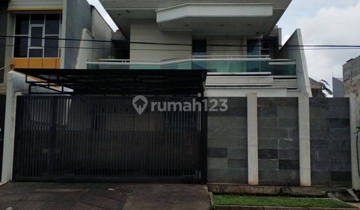 Rumah cantik di Puri Indah, Kembangan, Jakarta Barat 1