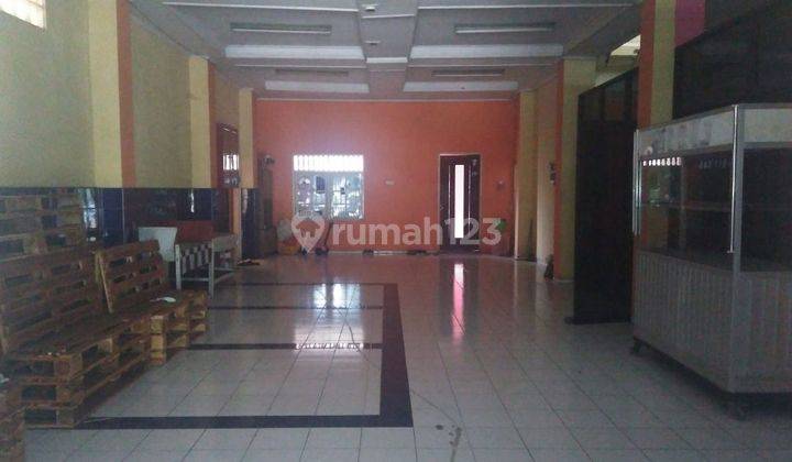 Ruang usaha eks showroom di jalan raya Gatot Subroto Timur, Denpasar, Bali 1