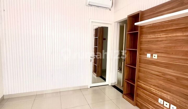 Rukah Greenlake Cluster America 2.5 Floors Pre-Furnished Nice, Cipondoh, Tangerang 2