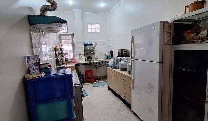 Rumah Cantik Plus Ruang Usaha Lokasi Strategis Di Duri Kepa, Jakarta Barat 2