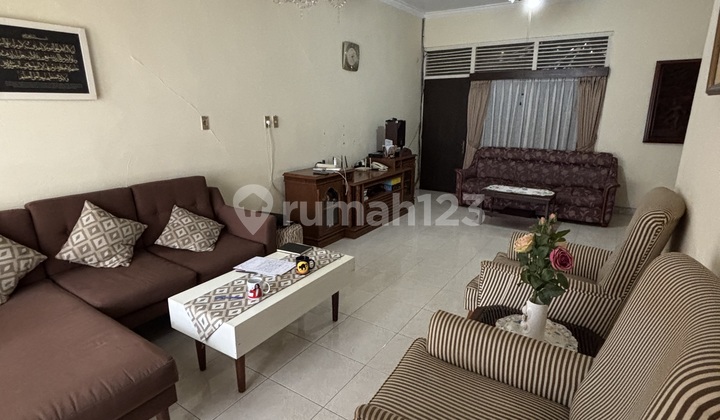 Boarding house - the boarding house is still operational 2