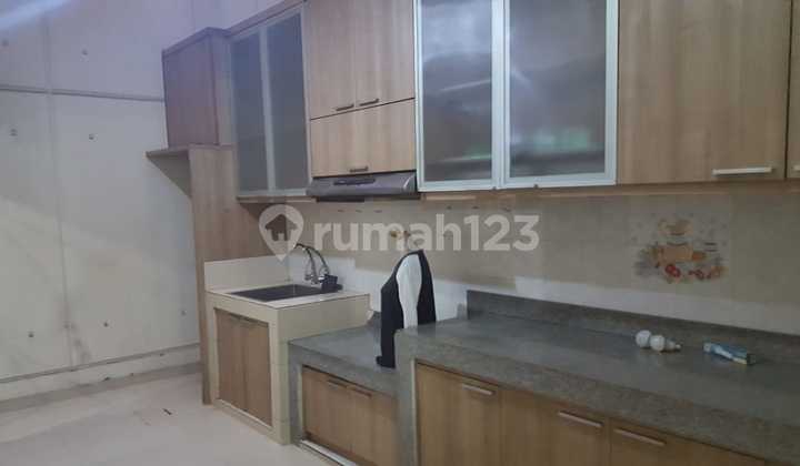 Rumah 3 Lantai di Kelapa Hibrida Kelapa Gading 2