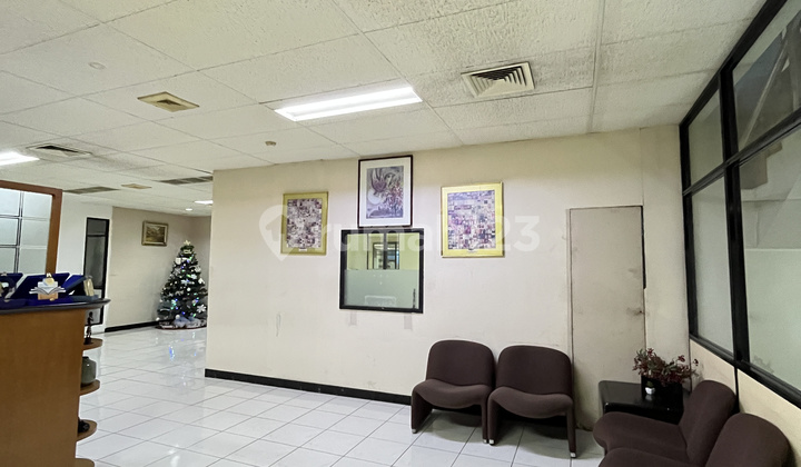 Disewa Gedung Strategis - Jl. Kramat Kwitang, Jakarta Pusat