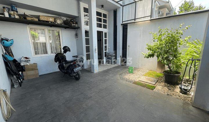 Dijual Rumah 2 Lantai Grand Semanggi Residence, Surabaya Timur 2