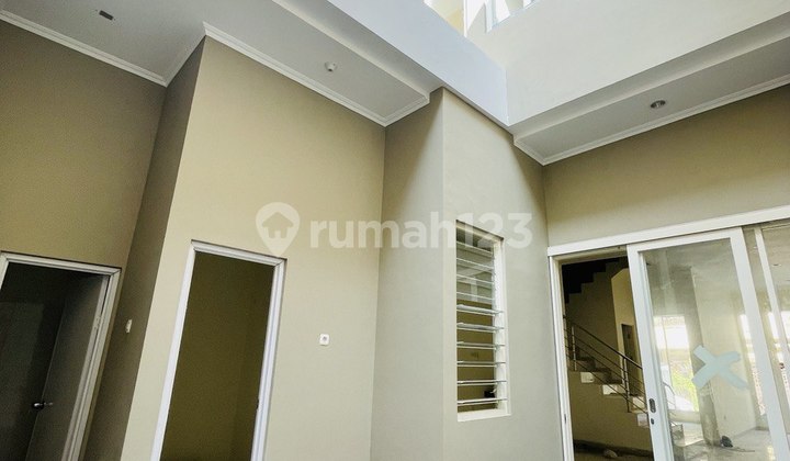 Dijual Rumah Baru Gresss di Manyar , Dekat Galaxy Mall,sby Timur. 2
