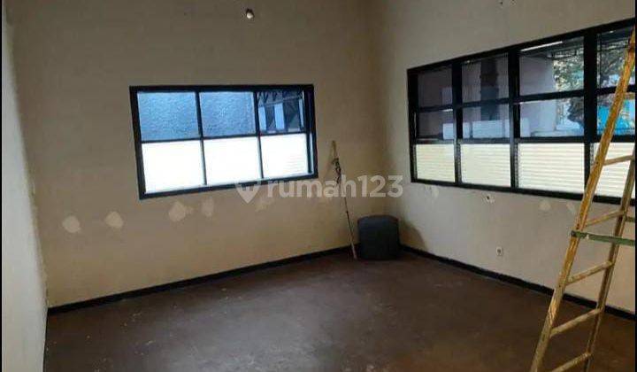 Disewakan Tempat Usaha Raya Barata Jaya, Surabaya 1