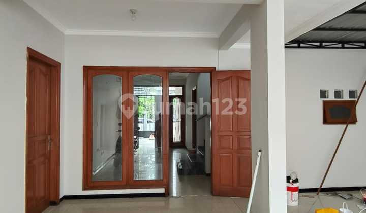 rent a 2-story house in Dukuh Kupang Timur, Surabaya, East Java 2