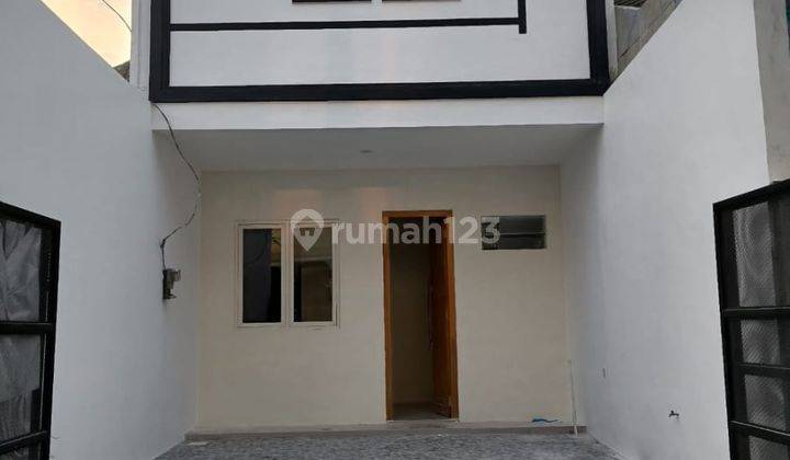 Jual Rumah Baru Gress 3 Lantai Split Level Semolowaru, Surabaya 1