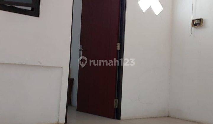 Jual Rumah 2 Lantai, Hook, Full Furnish Siap Pakai, Cocok Untuk Kos kosan, Dekat Kampus Stts Dan Tk Bunga Bangsa, Surabaya Selatan 2