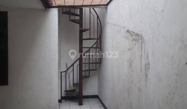 Sewa Rumah 1.5 Lantai, Villa Kalijudan Surabaya 2