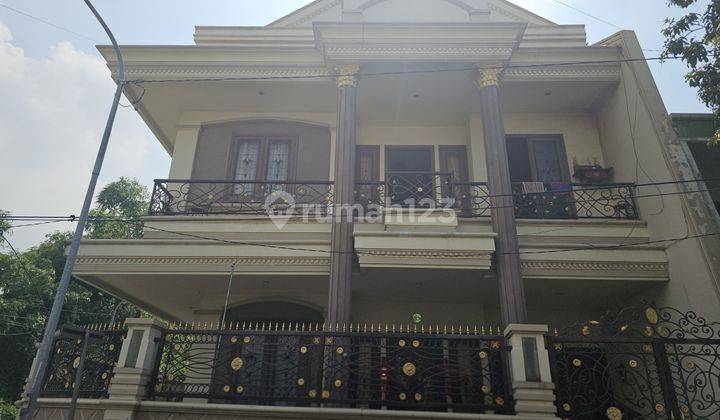 Dijual Rumah 2 Lantai Kondisi Bagus siap Huni, Panjang jiwo,Surabaya 1