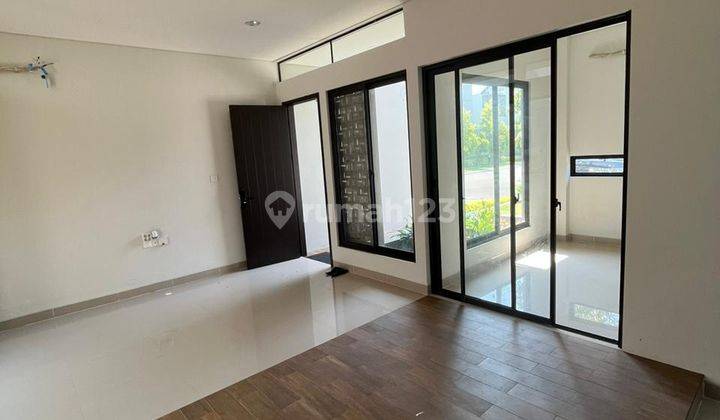 Murah Rumah Luas di Summarecon Cluster Flora, Bandung 2