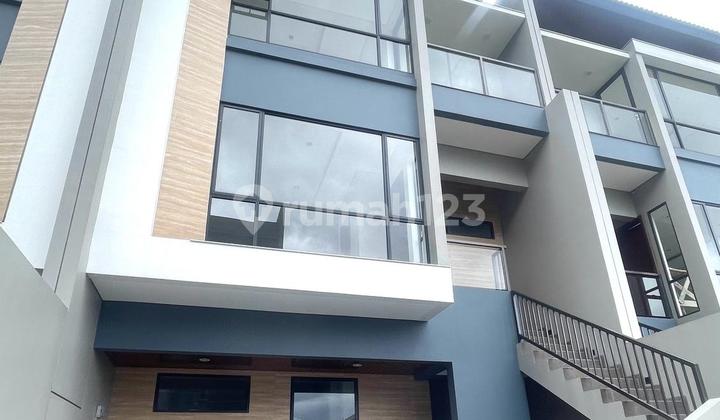 Cheapest nice furnished house Setraduta Royal Grande bandung