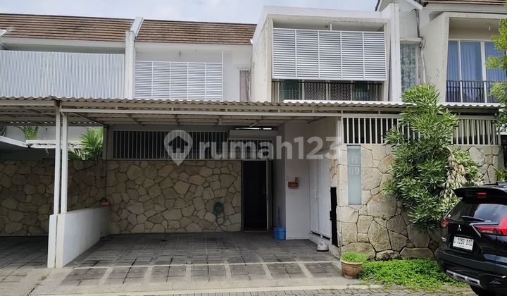 Rumah Forest Mansion Siap Huni Dekat Pakuwon Mall