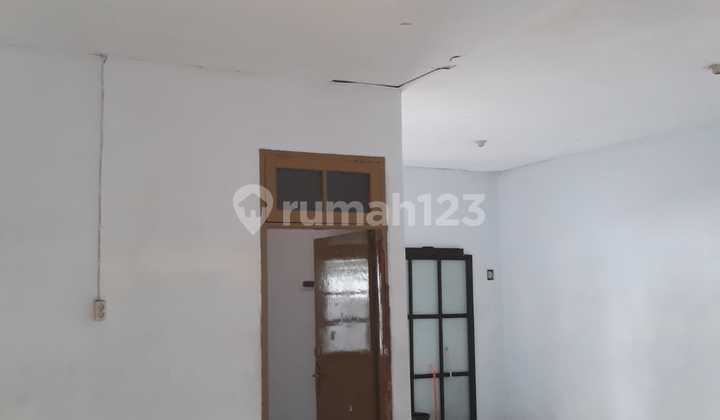 Simpang Darmo Permai House Flood-Free Near Pakuwon Mall 2