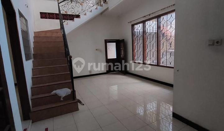 For Rent Comfortable Strategic Residence in Dharmahusada Indah 2