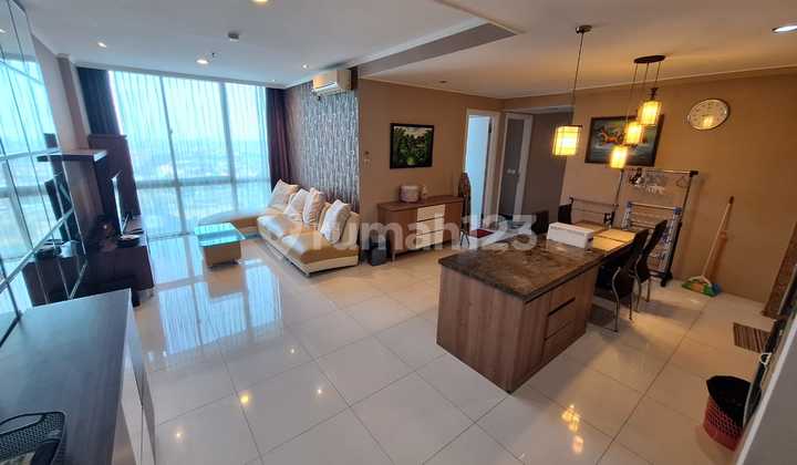Luxury Apartment Connected to Ciputra World Mall and Mayjen Sungkono