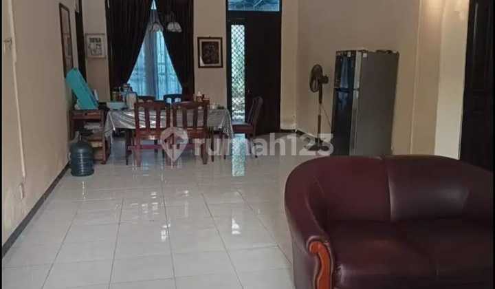 Secondary Terawat Rumah Bagus Daerah Mulyorejo Dekat Pakuwon City 2