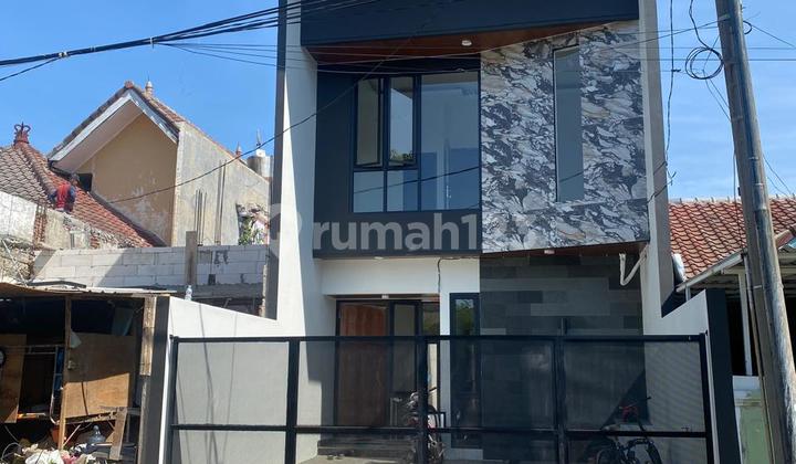 New Ready-to-Occupy House in Rungkut Mapan - Strategic Location