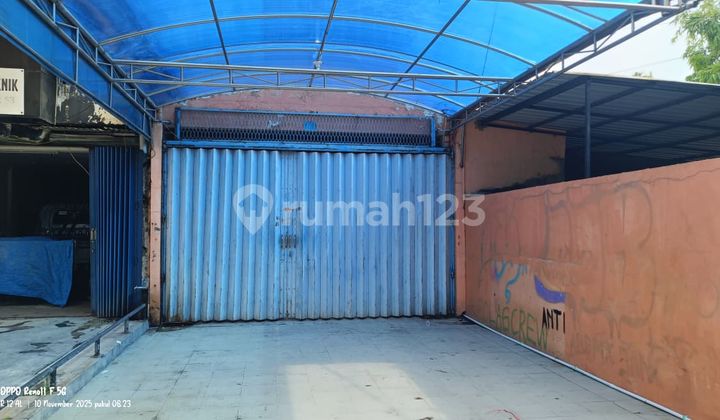 Shop House, 3 Floors, Nginden Intan, Suitable for Cafe, Catering Business, etc.