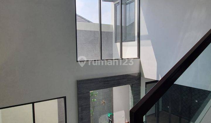 Rumah 3 Lantai Baru Dekat Pasar Modern di Citraland, Surabaya 17