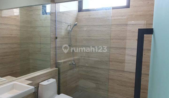 Rumah 3 Lantai Baru Dekat Pasar Modern di Citraland, Surabaya 25