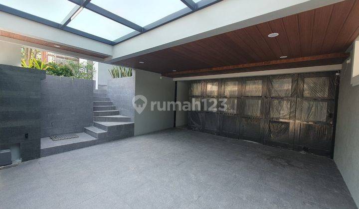 Rumah 3 Lantai Baru Dekat Pasar Modern di Citraland, Surabaya 26