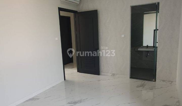 Rumah 3 Lantai Baru Dekat Pasar Modern di Citraland, Surabaya 27