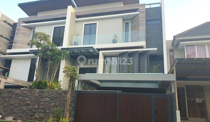 Rumah 3 Lantai Baru Dekat Pasar Modern di Citraland, Surabaya 1