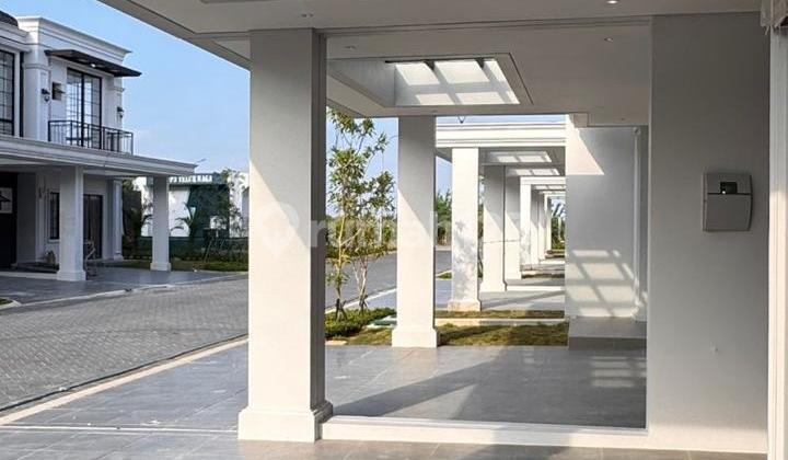 White sand villa at PIK 2 available empty, ready quick for viewing. 1