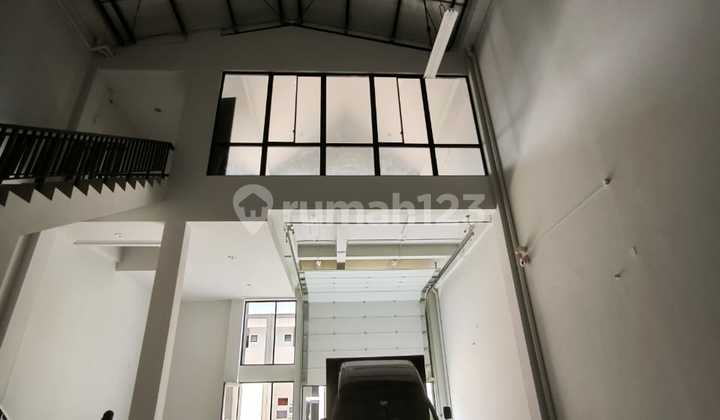 Disewakan termurah gudang bizpark pik 2 ada office siap survey