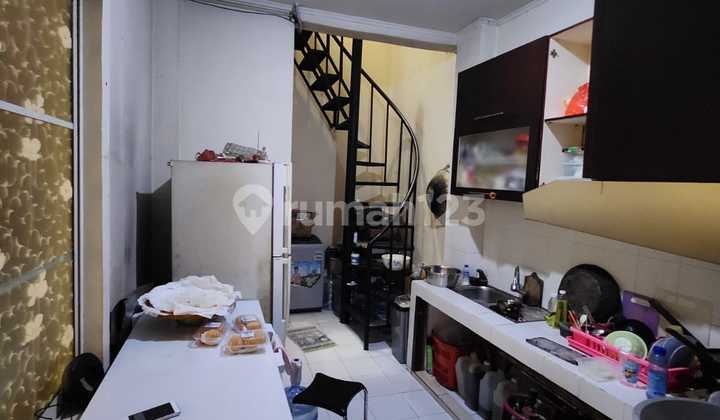 For sale, a rare east-facing house in PIK 1, negotiable, move-in ready. 2