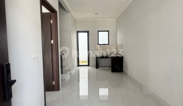 For rent: PIK 2 house in Kuningan Village, negotiable until deal, ready to occupy.