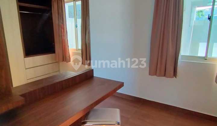 Disewakan rumah pik hadap barat furnish siap huni harga masih nego